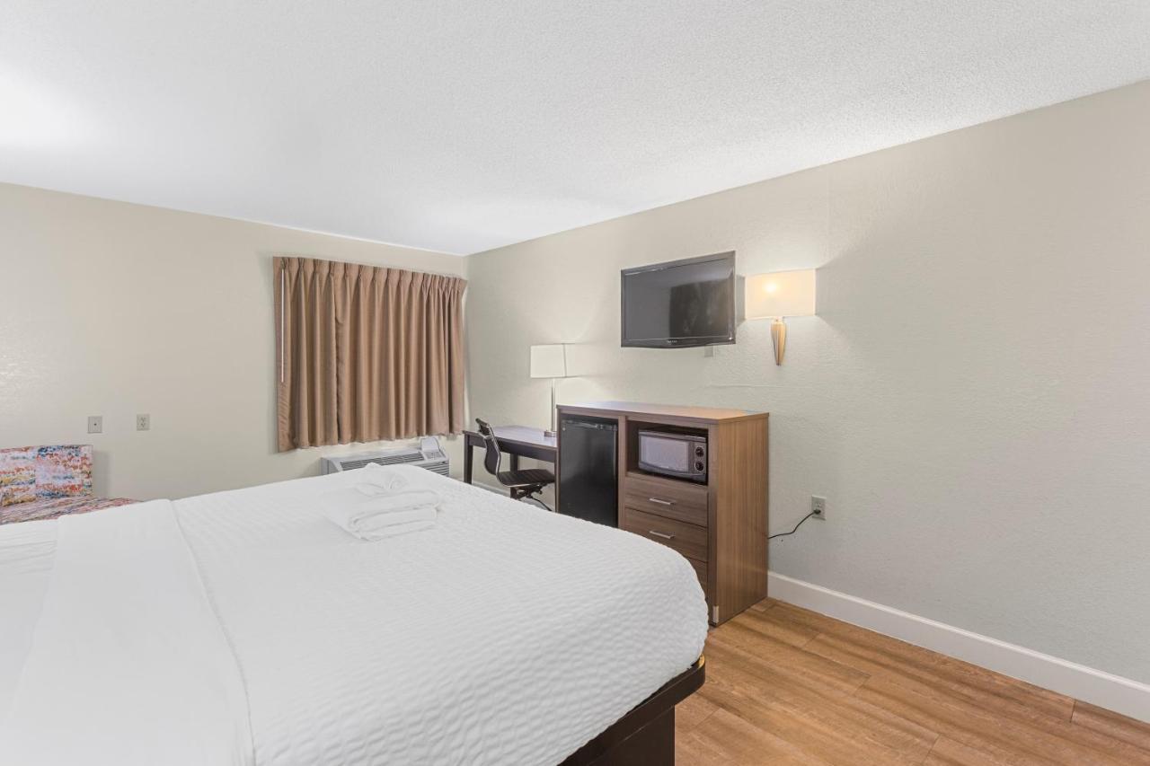 Clarion Pointe Savannah Gateway I-95 Екстер'єр фото