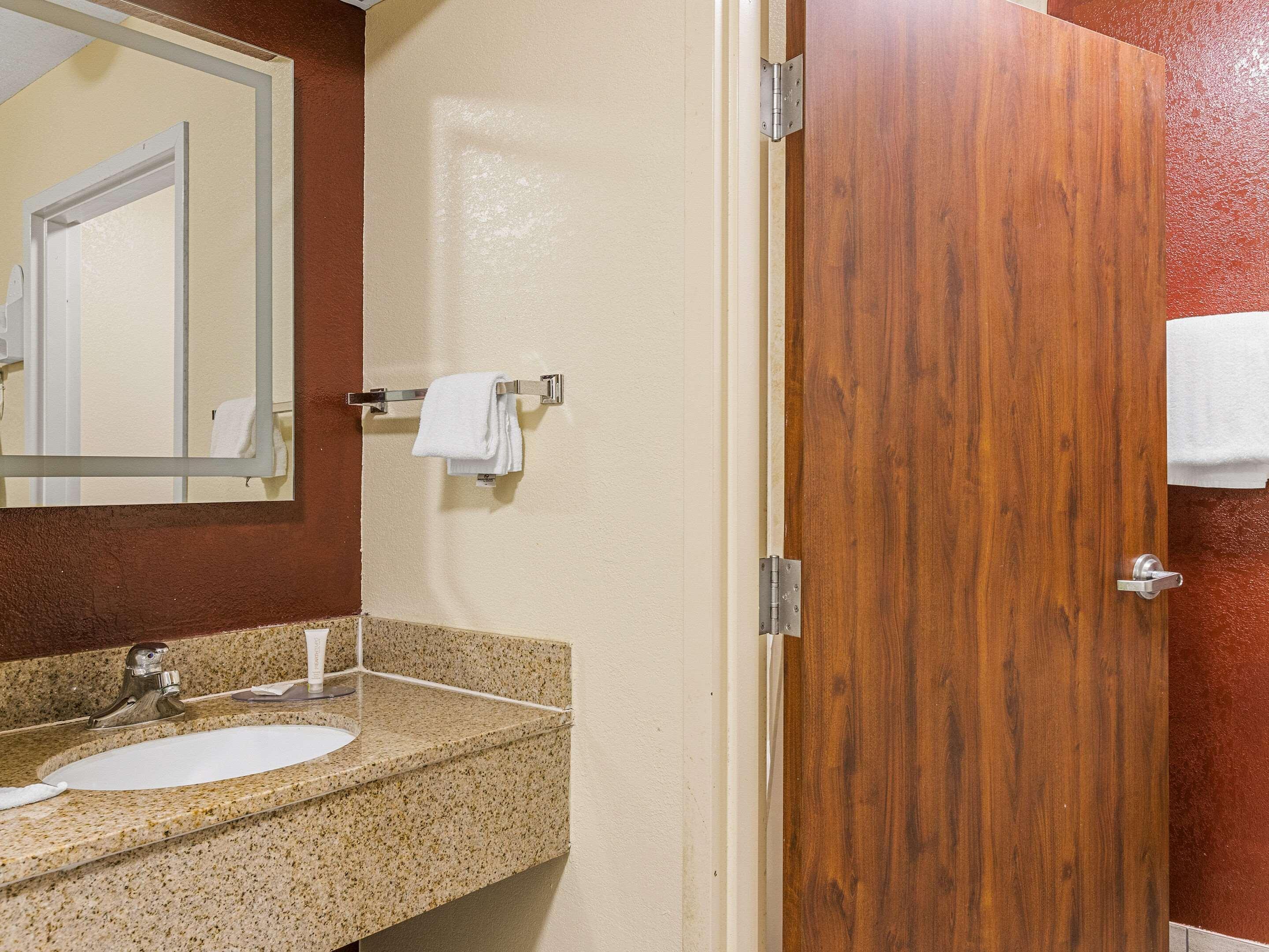 Clarion Pointe Savannah Gateway I-95 Екстер'єр фото