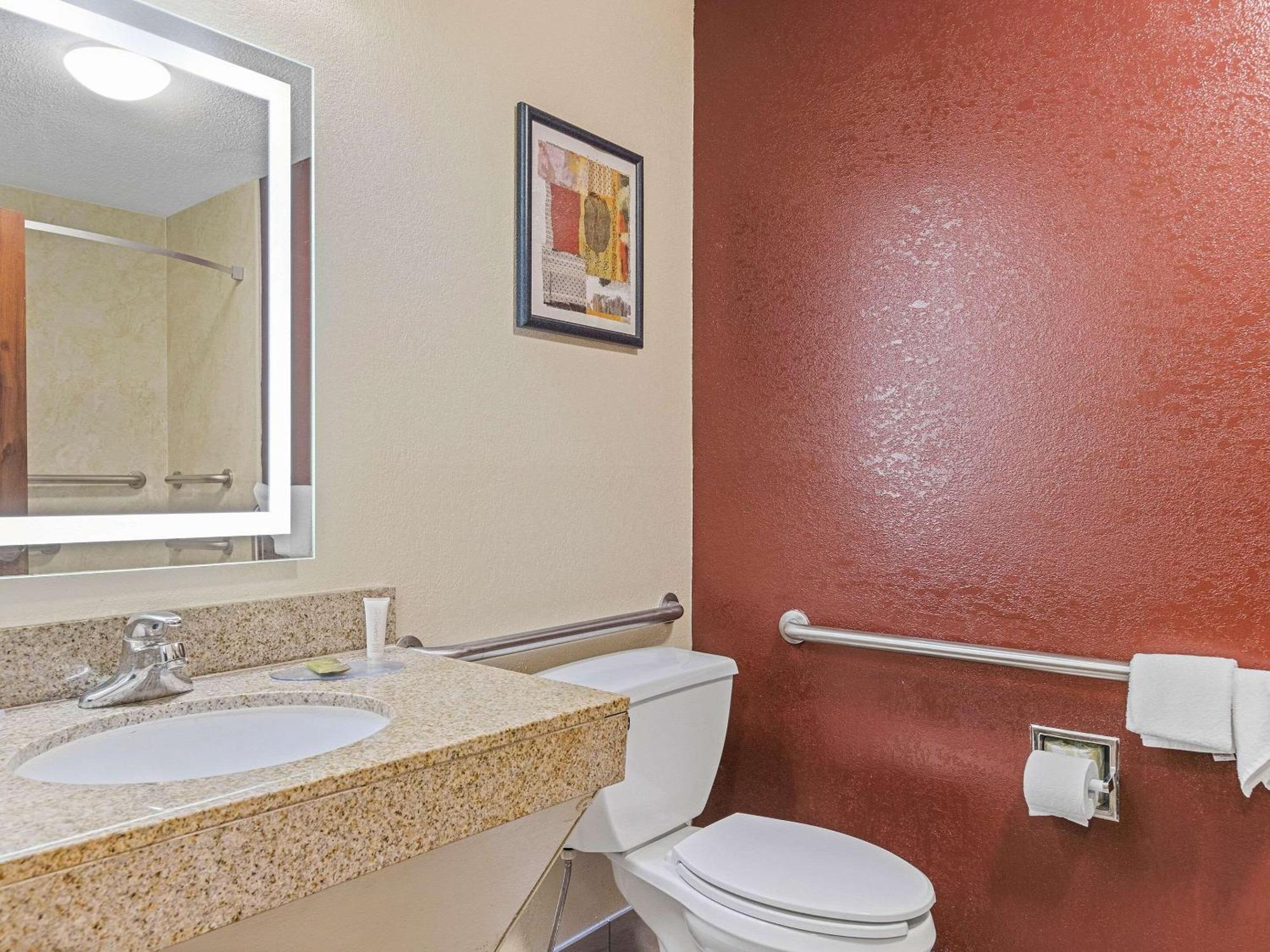 Clarion Pointe Savannah Gateway I-95 Екстер'єр фото